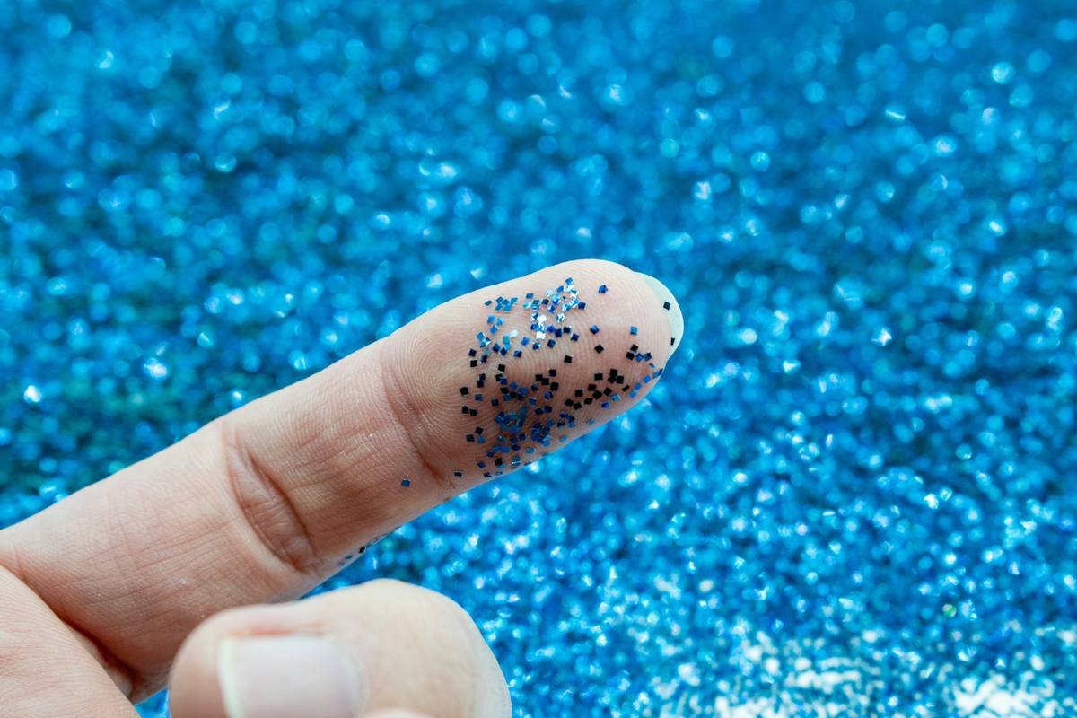 How to Tackle Nail Discoloration: The Ultimate Guide to Healthy Nails