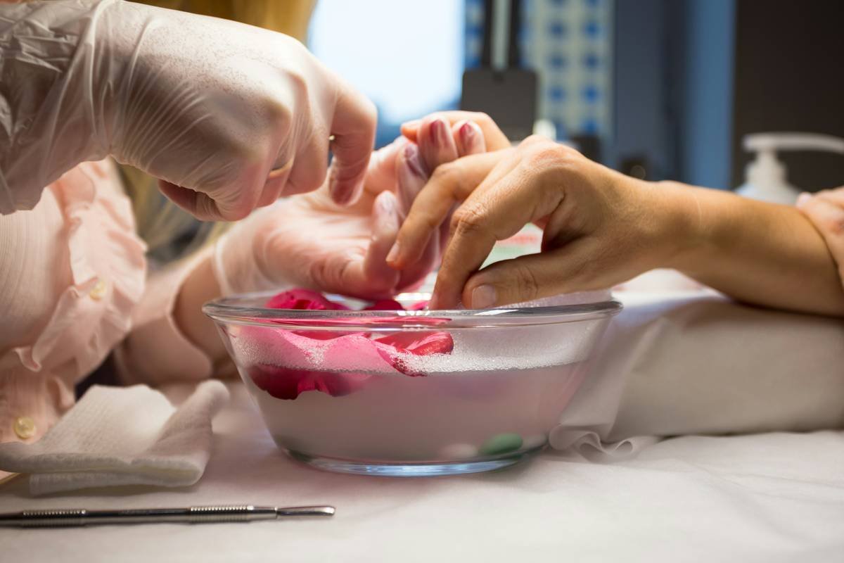 Manicure master