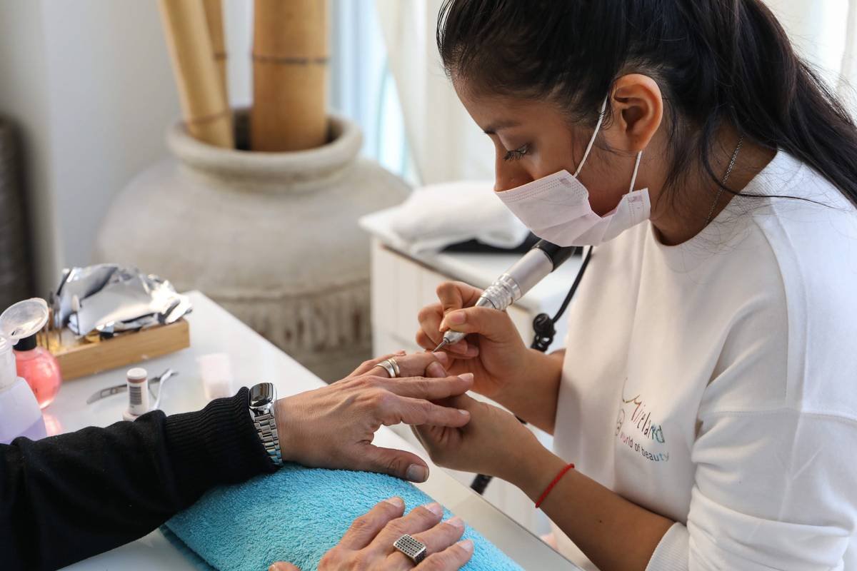Why Your Nail Care Cleanliness Routine is Failing (And How to Fix It with the Right Nail Clippers)